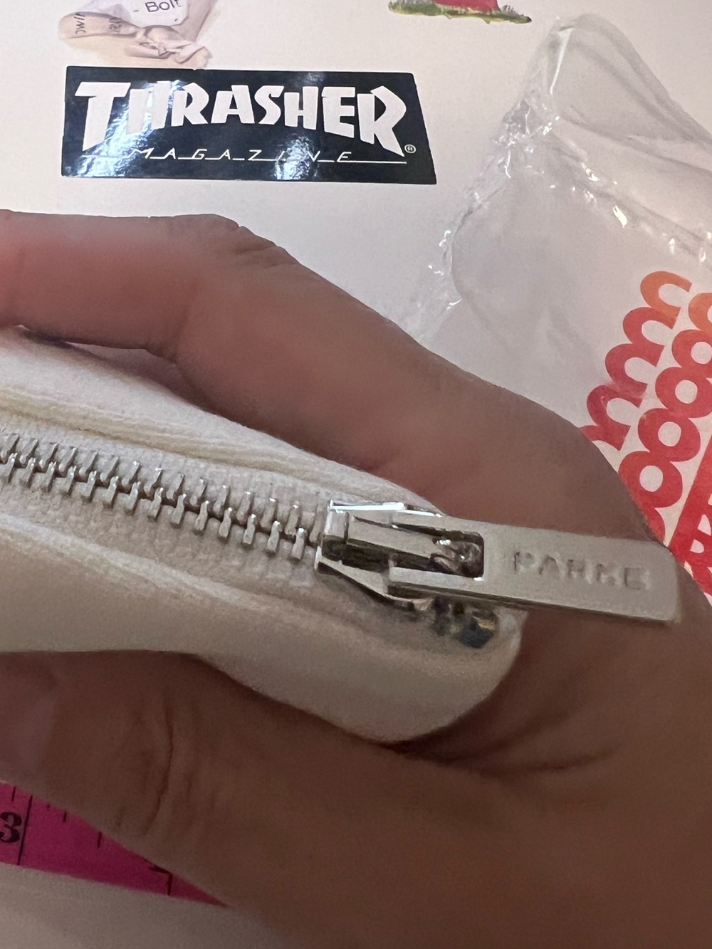 #703 NWT PARKE Frosting Stripe Claw Clip Sold Out Cellulose Acetate w/ Pouch - Picture 3 of 5